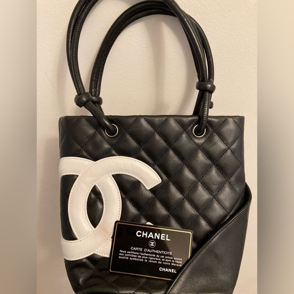 Vintage 2005 Chanel Cambon with certification! MUST BE SERIOUS WITH OFFERS!!! - Picture 4 of 5